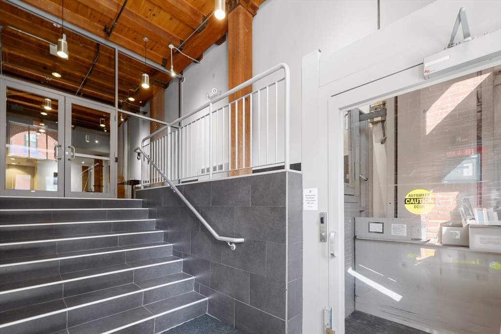 35 Channel Center Street, Unit 210 Boston, MA 02210 - Photo 31 of 32