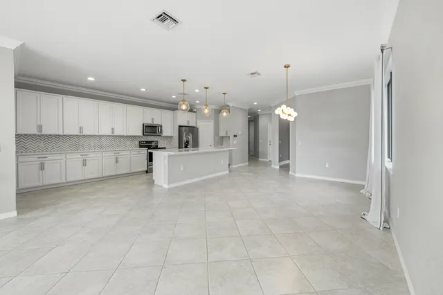 $4,200 | 8359 Hanoverian Drive, Lake Worth, FL 33467