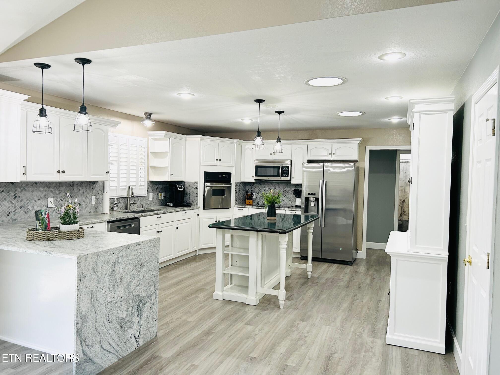 260 Rotherham Drive Crossville, TN 38558 - Photo 11 of 55 IMG_9168