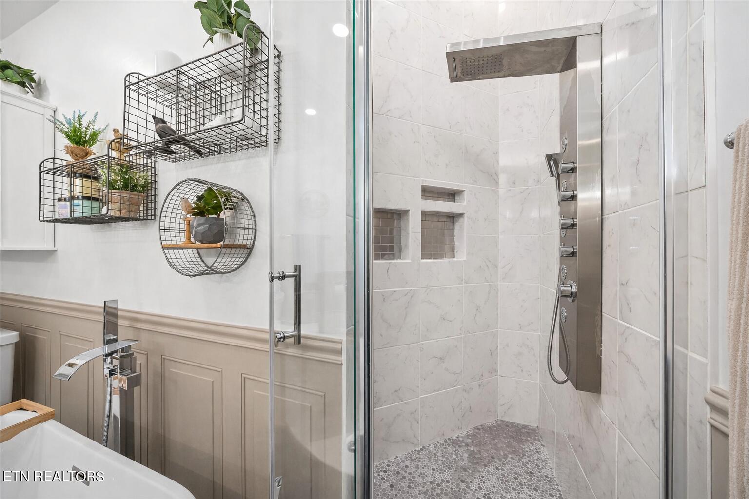 260 Rotherham Drive Crossville, TN 38558 - Photo 25 of 55 Bathroom shower