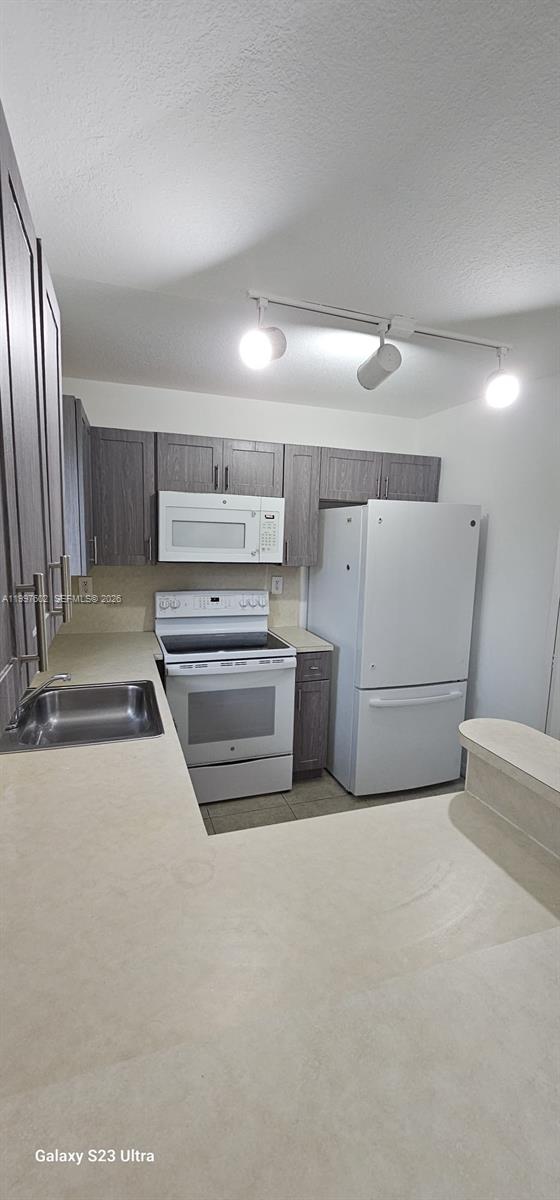 935 Northeast 33rd Terrace, Unit 204 Homestead, FL 33033 - Photo 23 of 28