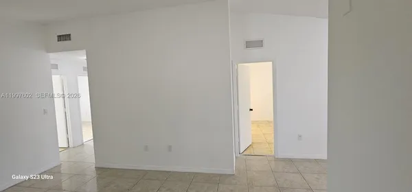 $2,500 | 935 Northeast 33rd Terrace, Unit 204, Homestead, FL 33033