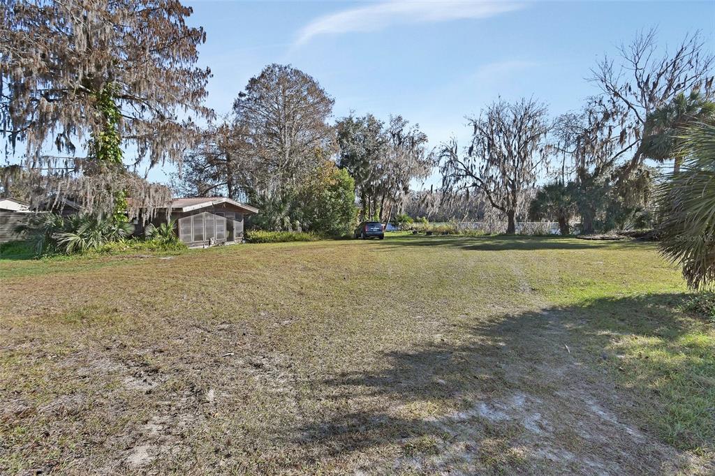 55512 Front Street Astor, FL 32102 - Photo 24 of 47