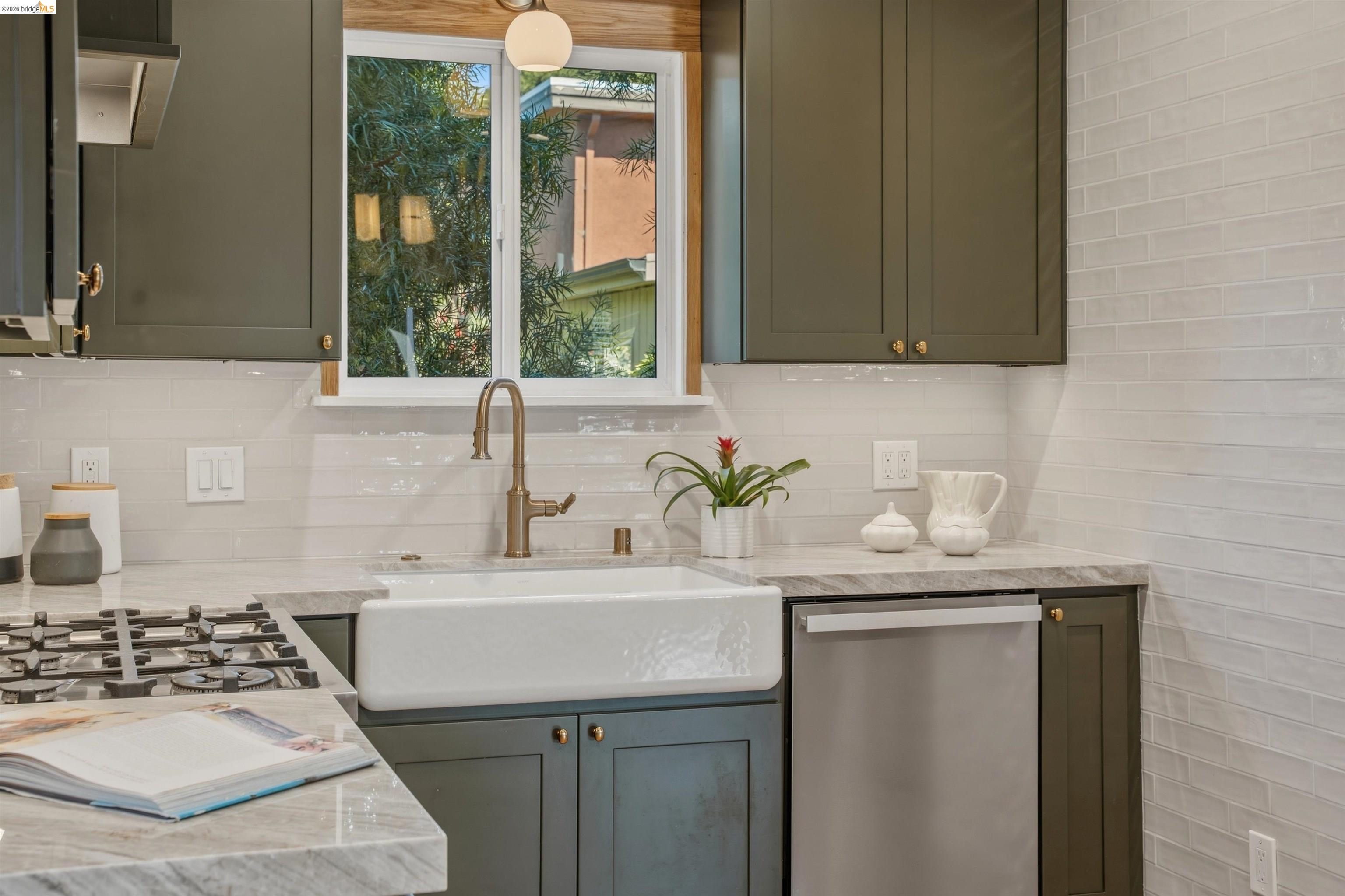2635 Mathews Street Berkeley, CA 94702 - Photo 23 of 89