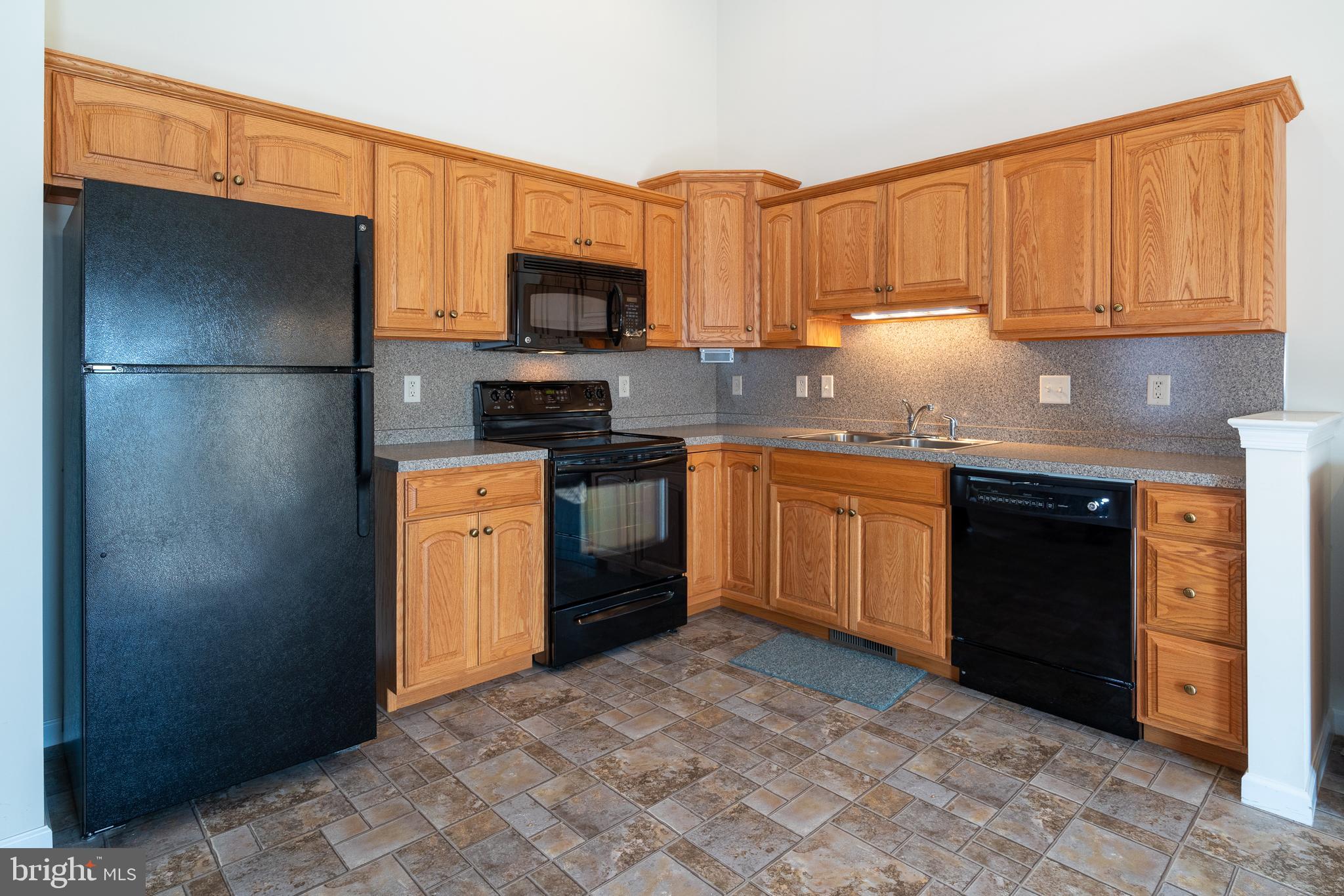 750 Heather Ridge Manheim, PA 17545 - Photo 8 of 29