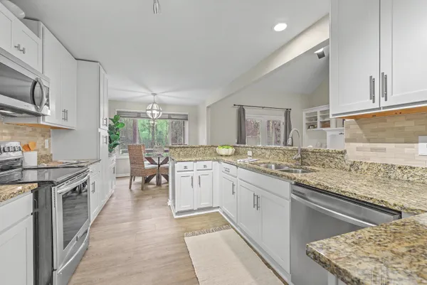$629,000 | 132 Hidden Fawn Circle, Goose Creek, SC 29445