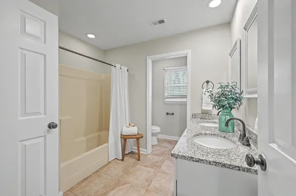 $629,000 | 132 Hidden Fawn Circle, Goose Creek, SC 29445