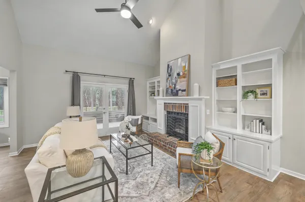 $629,000 | 132 Hidden Fawn Circle, Goose Creek, SC 29445
