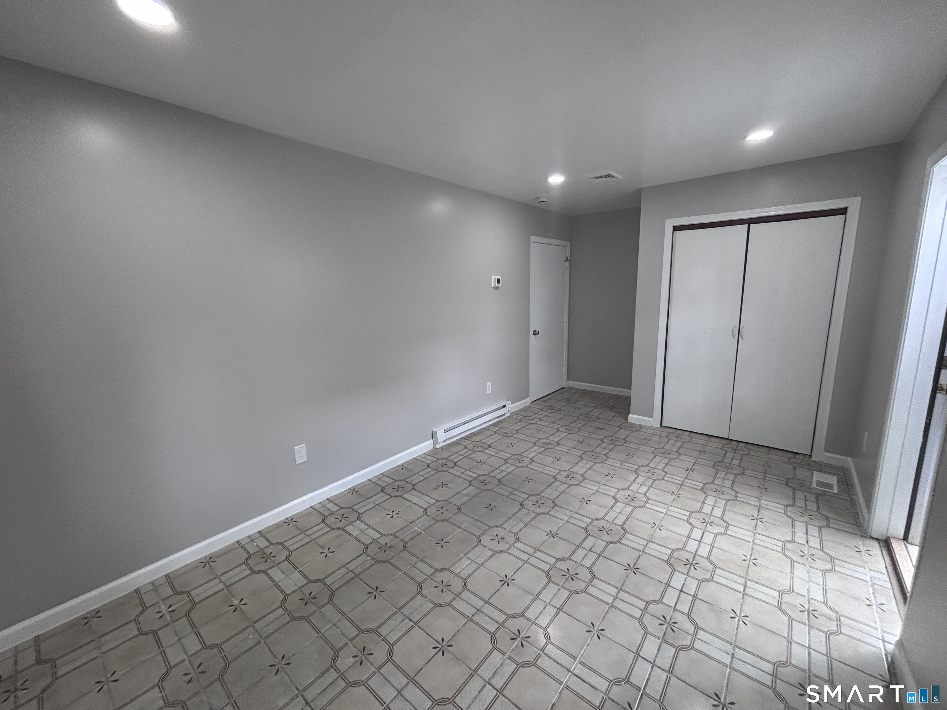 409 Oak Avenue Torrington, CT 06790 - Photo 5 of 17