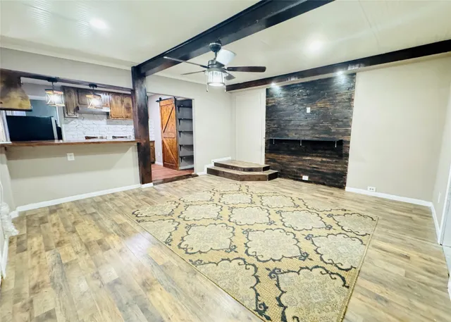 $1,500 | 403 Clear Lake Road, Highlands, TX 77562