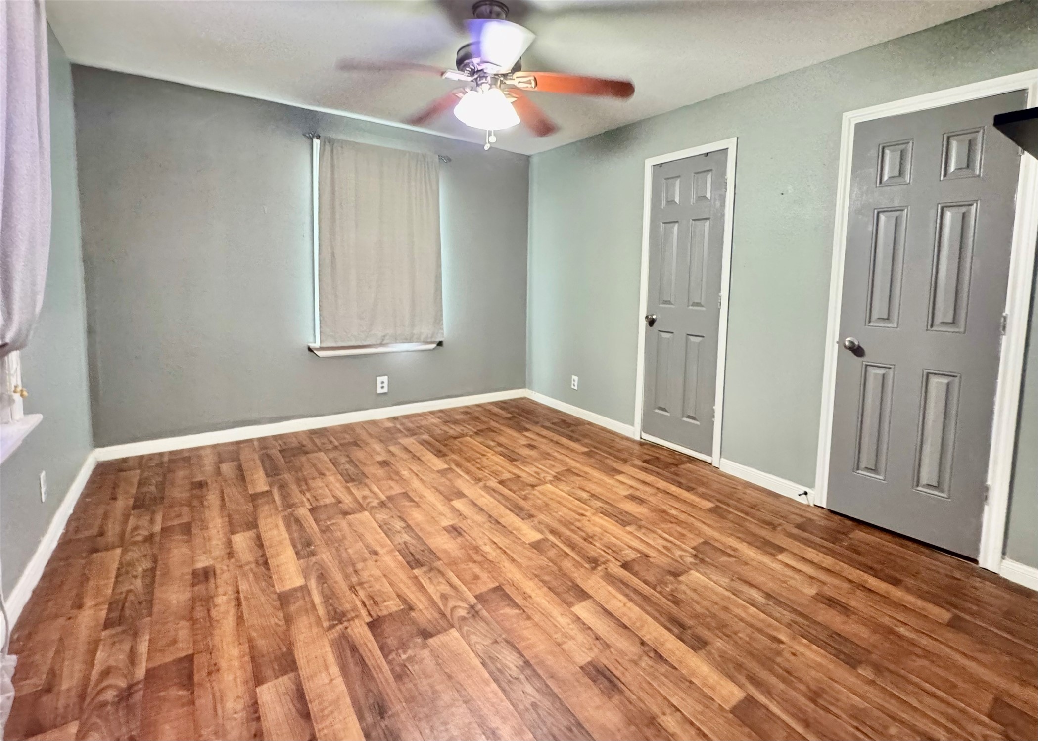 403 Clear Lake Road Highlands, TX 77562 - Photo 8 of 12