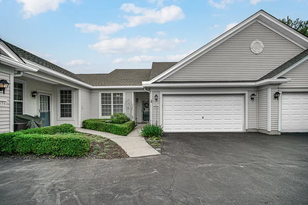 $302,000 | 13528 Bonaire Road, Huntley, IL 60142