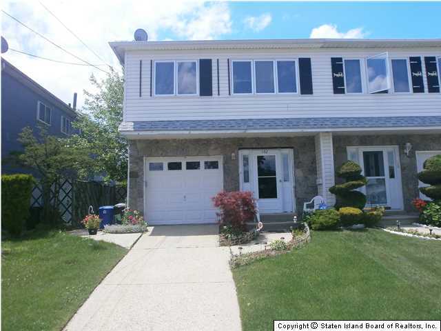 102 Annadale Road Staten Island, NY 10312 - Photo 1 of 10 Primary Photo