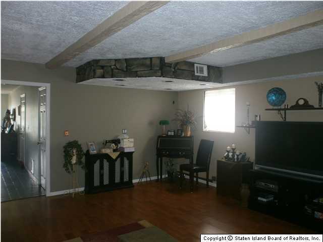 102 Annadale Road Staten Island, NY 10312 - Photo 7 of 10 Additional Photo