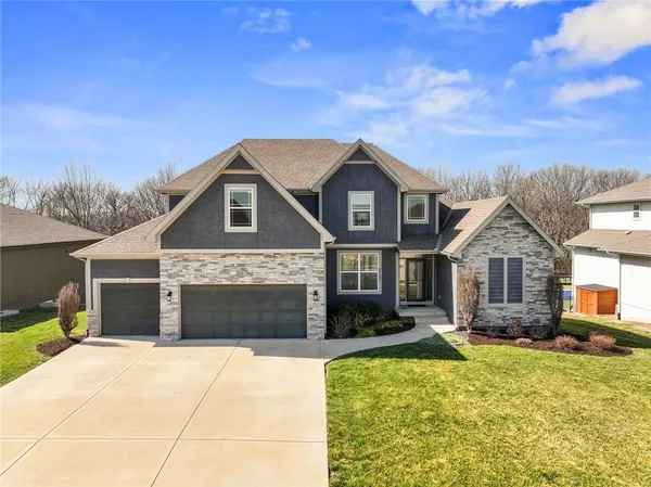 $649,000 | 2120 Foxtail Drive, Kearney, MO 64060