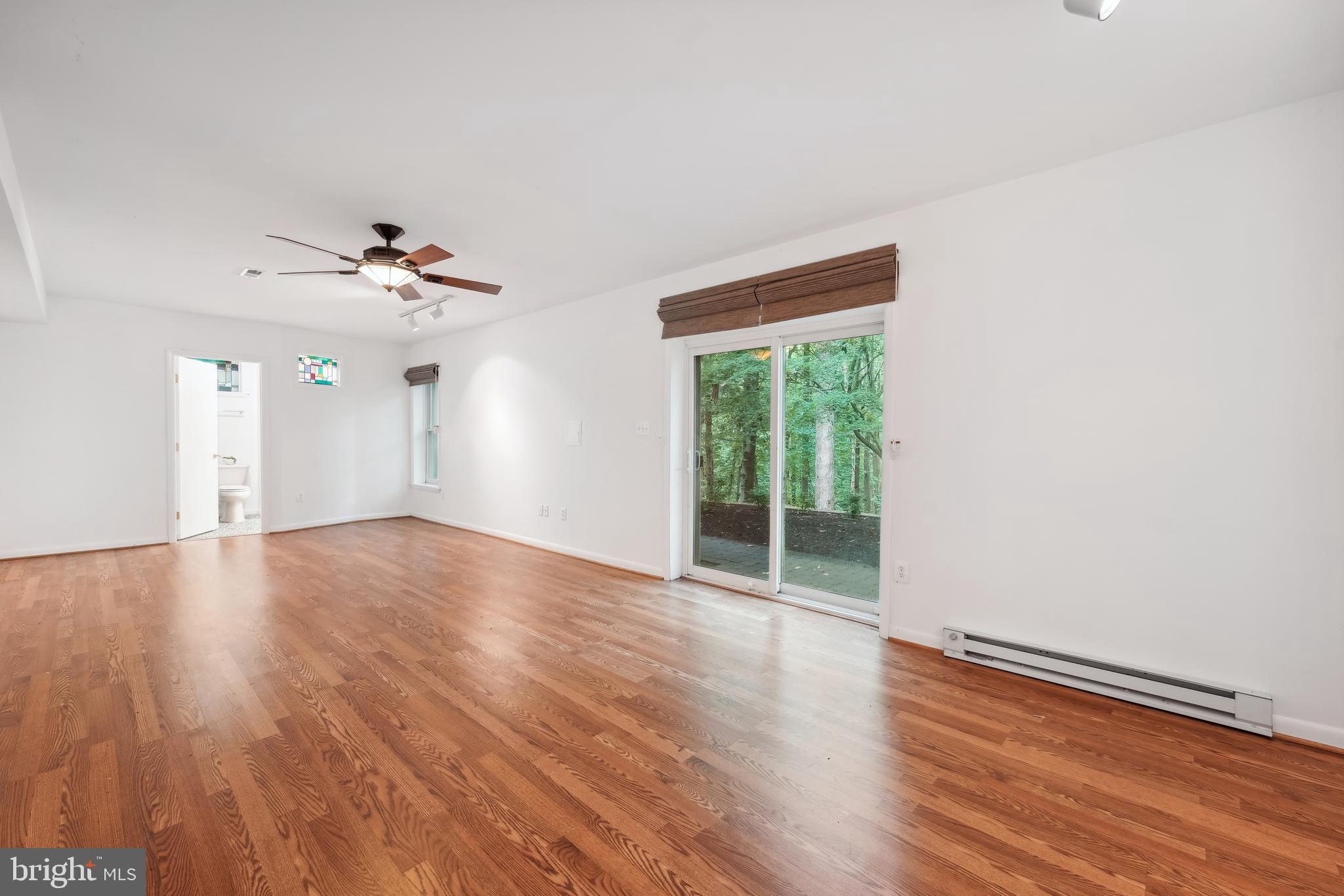 5941 Cherry Hill Road Huntingtown, MD 20639 - Photo 26 of 42 Large Family Room!