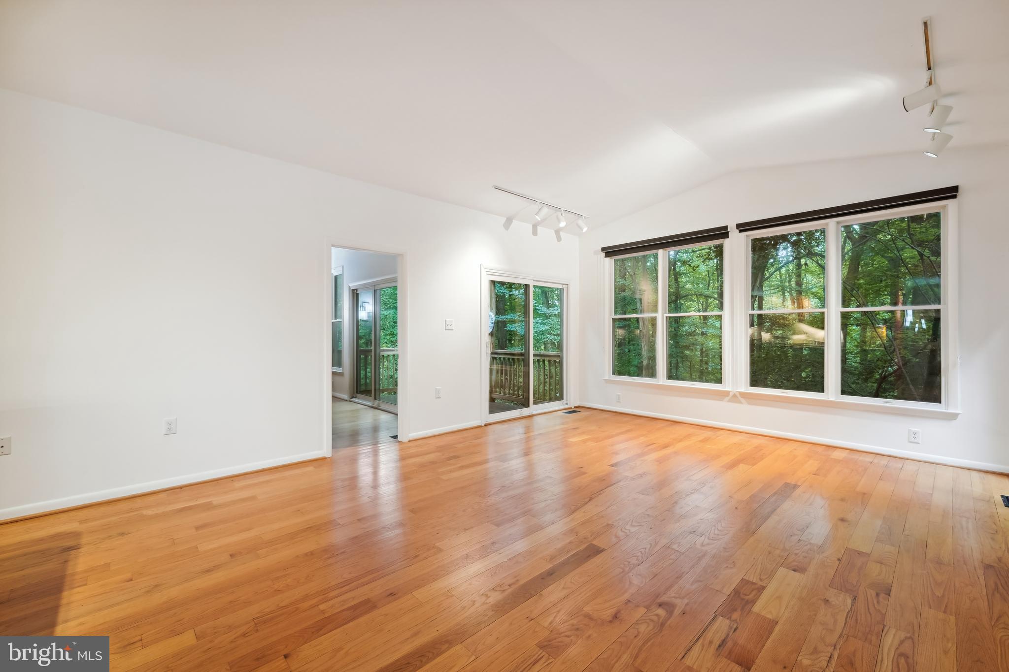 5941 Cherry Hill Road Huntingtown, MD 20639 - Photo 3 of 42 Natural Light!