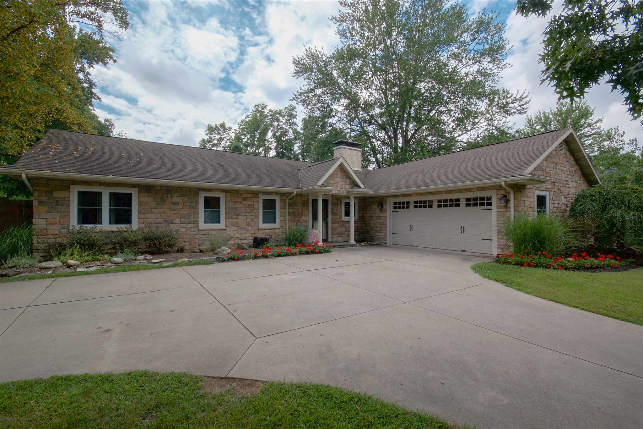 210 Carter Road Goshen, IN 46526 - Photo 1 of 33 Gallery Image 1
