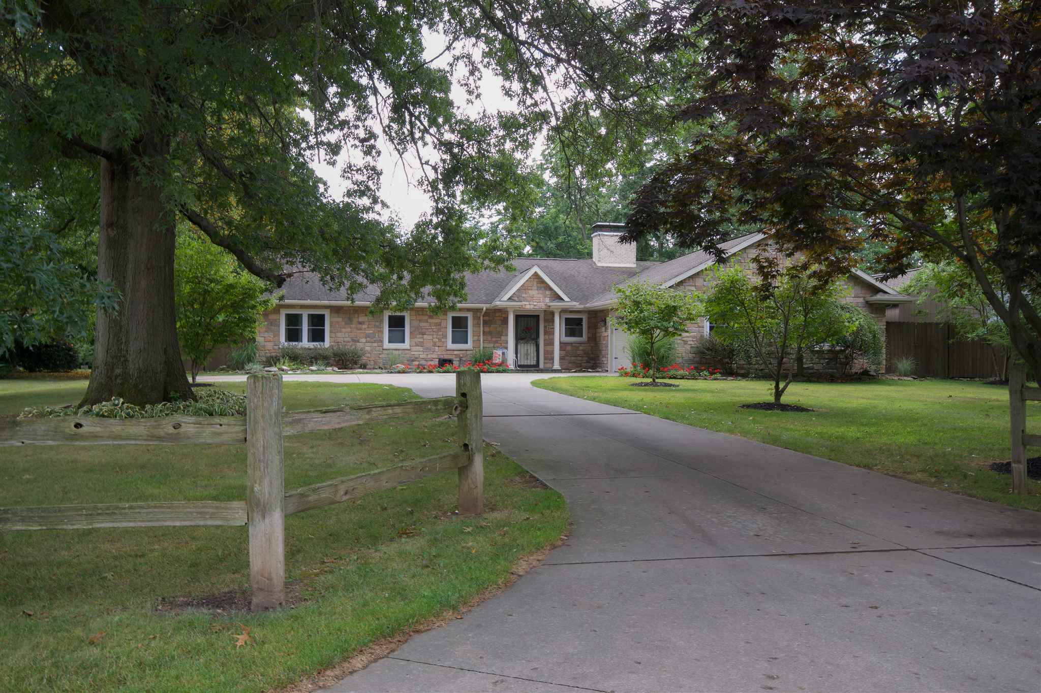 210 Carter Road Goshen, IN 46526 - Photo 2 of 33 Gallery Image 2