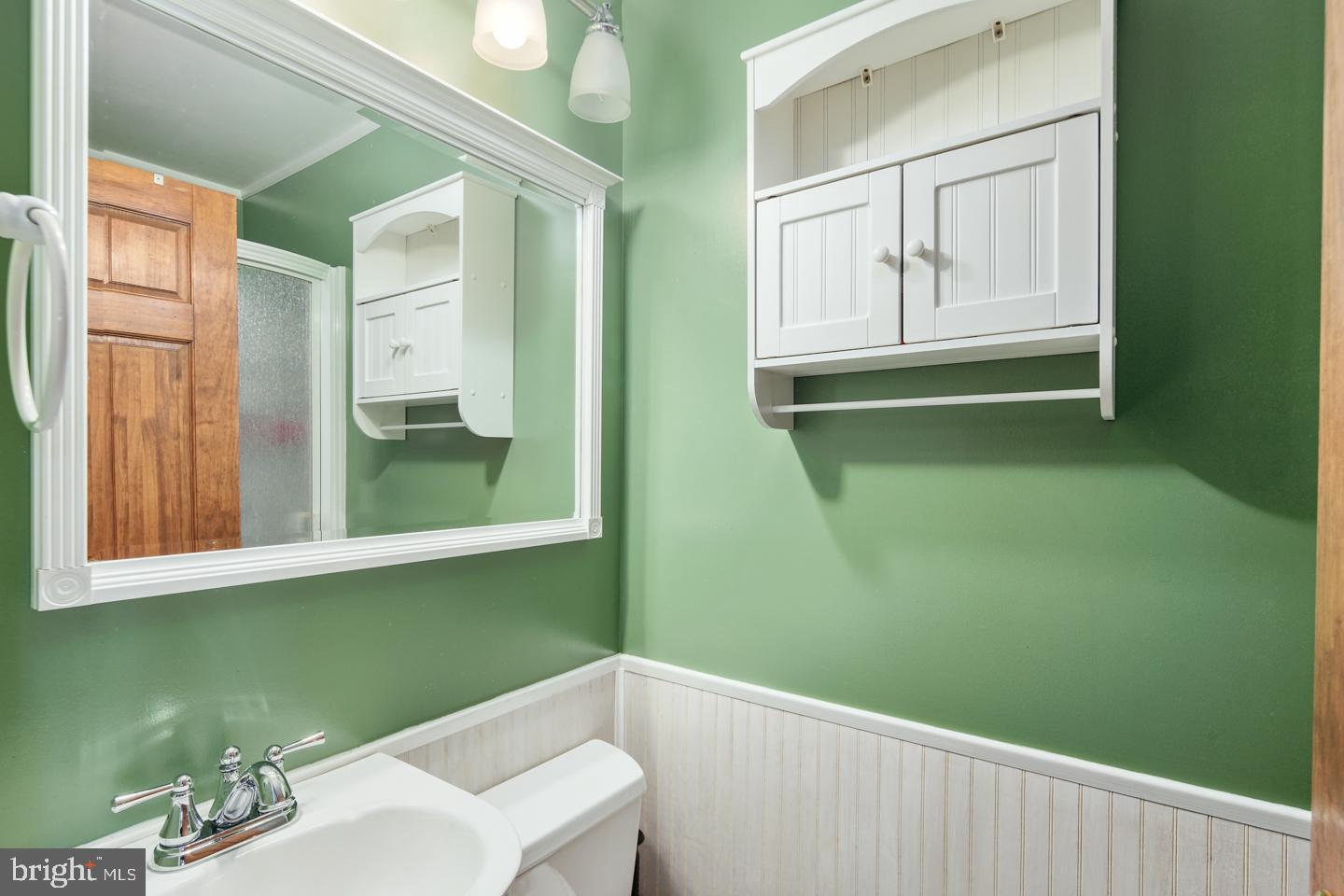 11884 Basile Road Philadelphia, PA 19154 - Photo 18 of 26 Full Bath on Main Floor