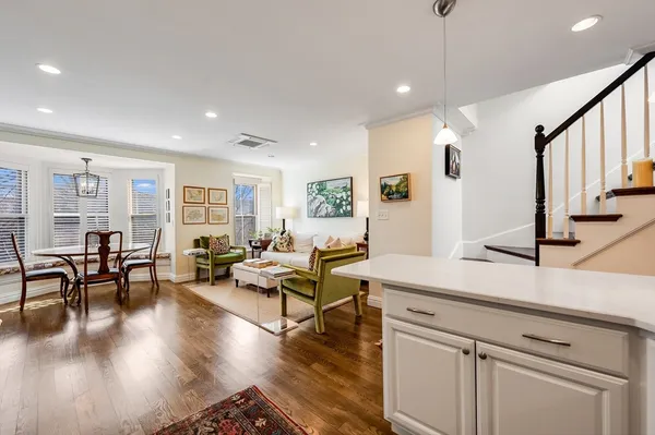 $5,200 | 75 Montgomery Street, Unit 4, Boston, MA 02116