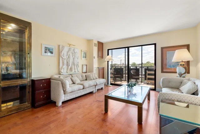 $600,000 | 990 Massachusetts Avenue, Unit A37, Arlington, MA 02476