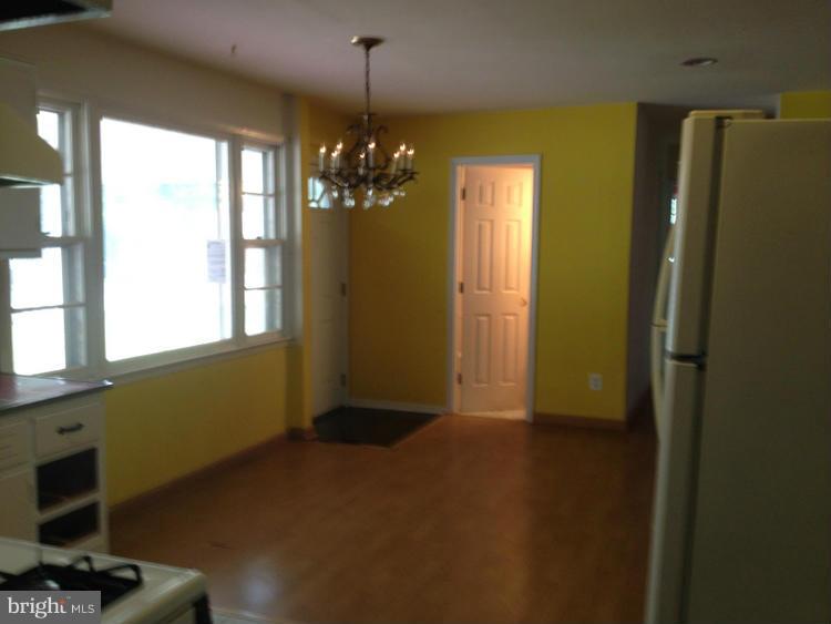 5228 Forman Court Springfield, VA 22151 - Photo 11 of 30 Kitchen