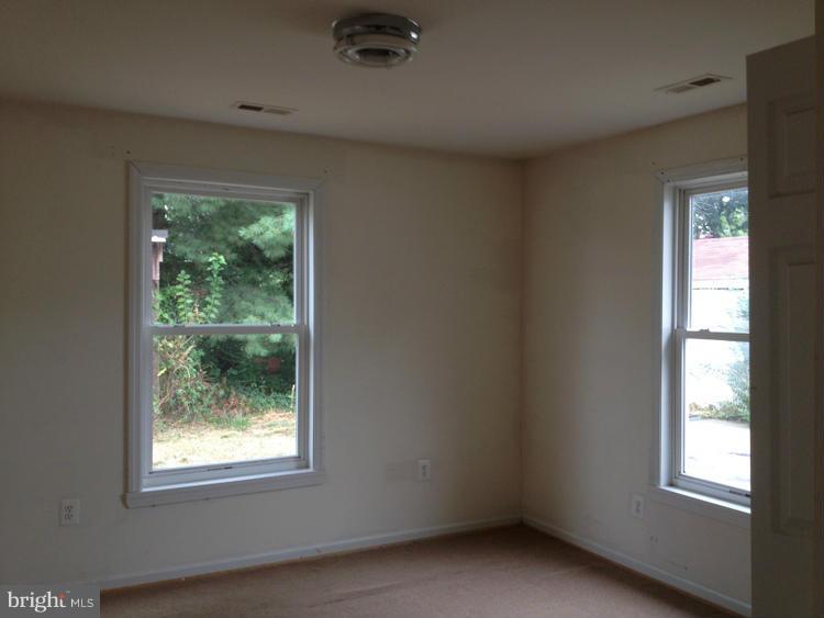 5228 Forman Court Springfield, VA 22151 - Photo 15 of 30 Bedroom