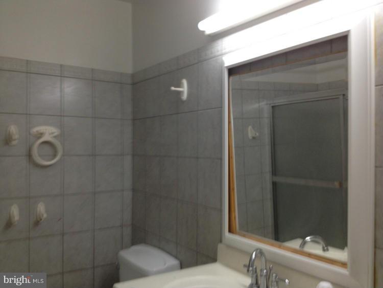 5228 Forman Court Springfield, VA 22151 - Photo 18 of 30 Bath