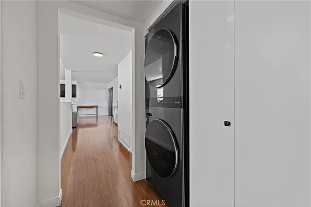 $569,000 | 15080 Victory Boulevard, Unit 205, Van Nuys, CA 91411