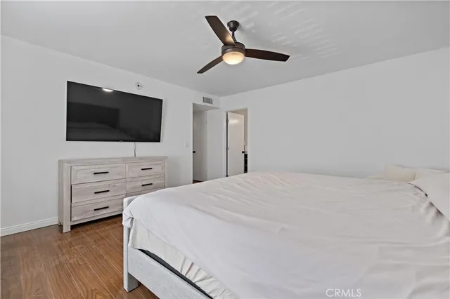 $569,000 | 15080 Victory Boulevard, Unit 205, Van Nuys, CA 91411