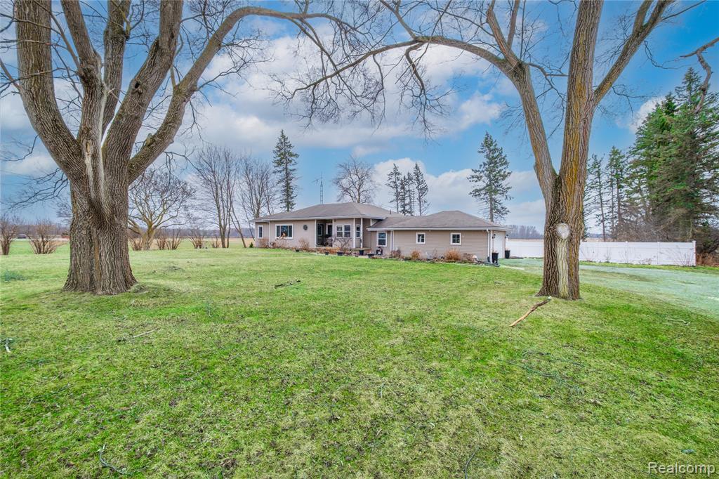 2375 West Mt Morris Road Mount Morris, MI 48458 - Photo 2 of 36