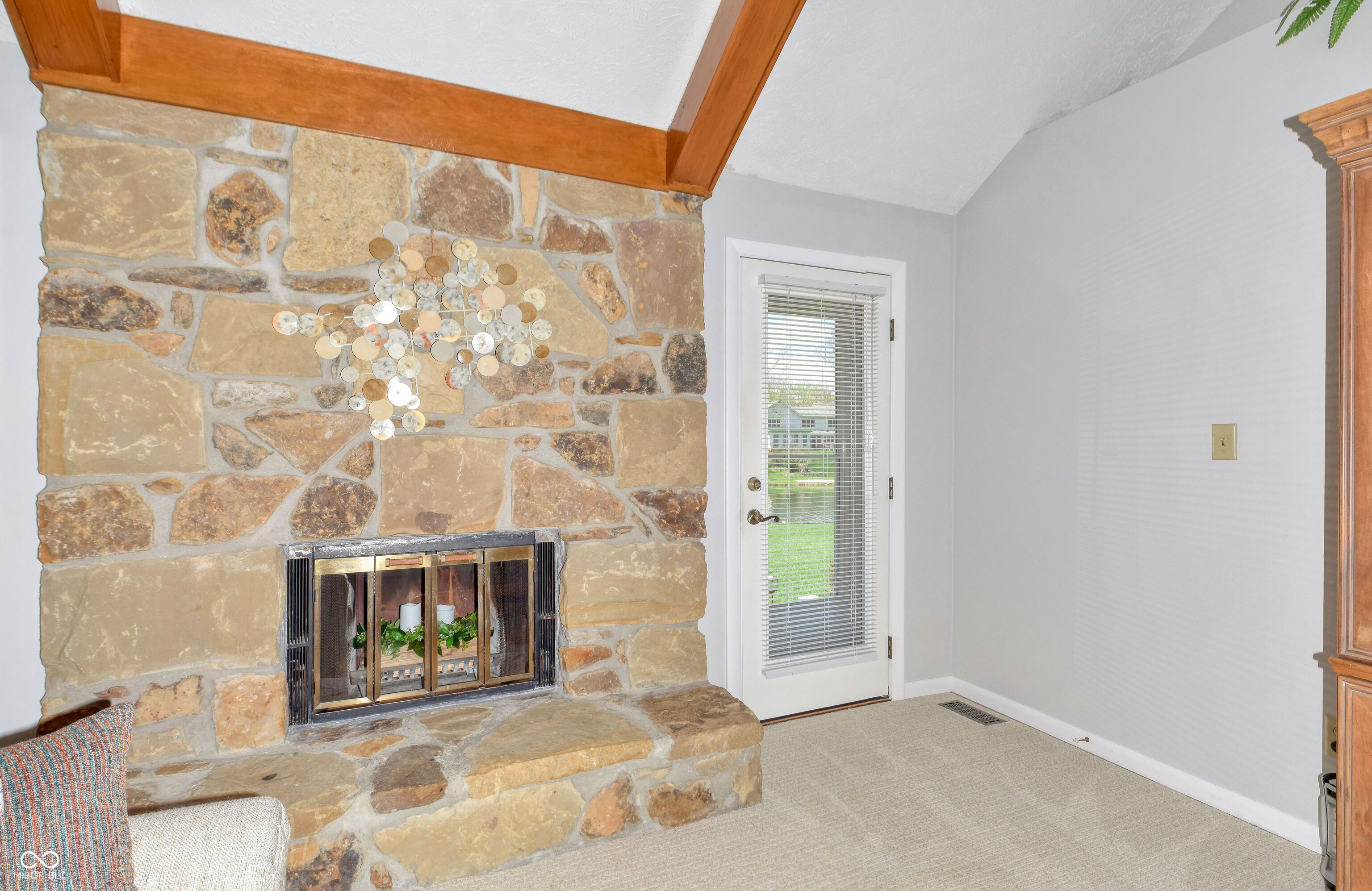 8014 Bayview Point Indianapolis, IN 46256 - Photo 9 of 32