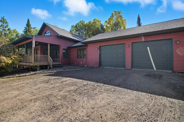 $524,900 | 2230 Amanisoti Drive, Carlton, MN 55718