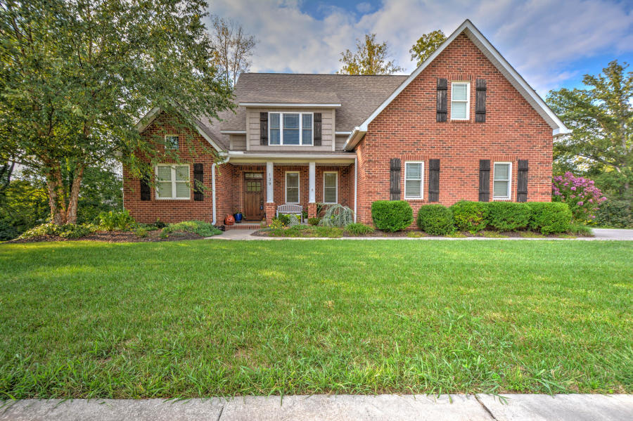 139 Crossroads Boulevard Oak Ridge, TN 37830 - Photo 1 of 29 20180222034503052297000000-o