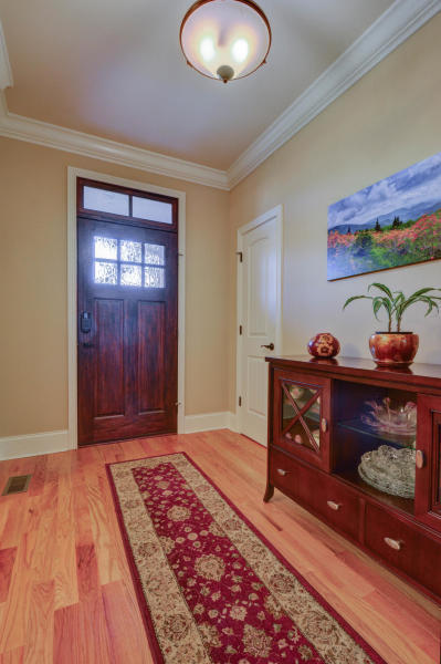 139 Crossroads Boulevard Oak Ridge, TN 37830 - Photo 4 of 29 20180222034344210775000000-o