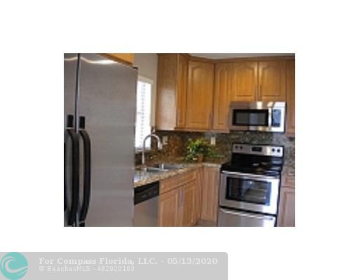 Davie Davie, FL 33325 - Photo 5 of 13 Kitchen