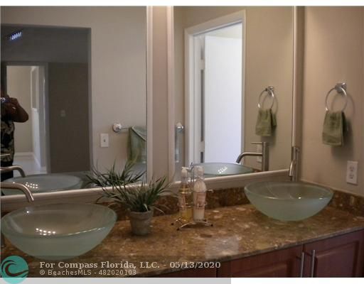 Davie Davie, FL 33325 - Photo 9 of 13 Bath/Spa Master