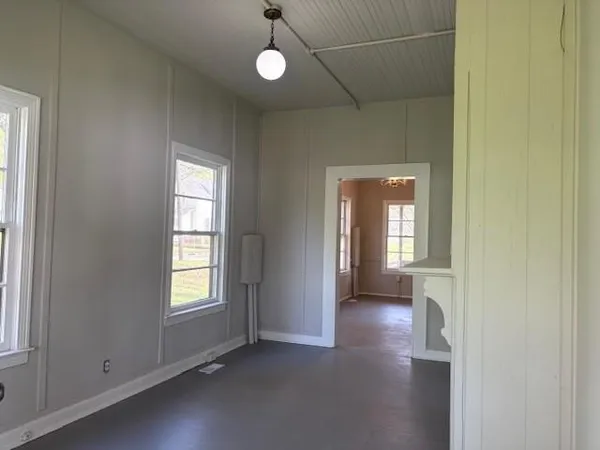 $220,000 | 219 Grove Avenue Southeast, Lindale, GA 30147