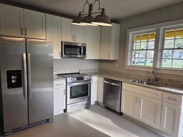 $220,000 | 219 Grove Avenue Southeast, Lindale, GA 30147