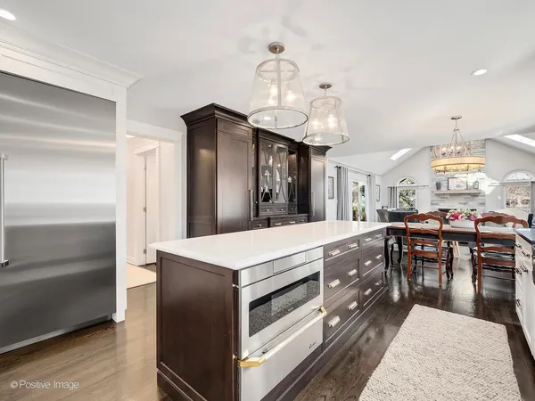 $1,899,000 | 11 West Birchwood Avenue, Hinsdale, IL 60521