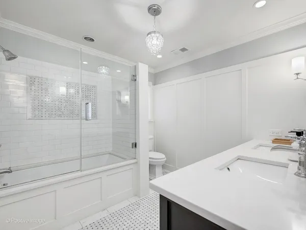 $1,899,000 | 11 West Birchwood Avenue, Hinsdale, IL 60521