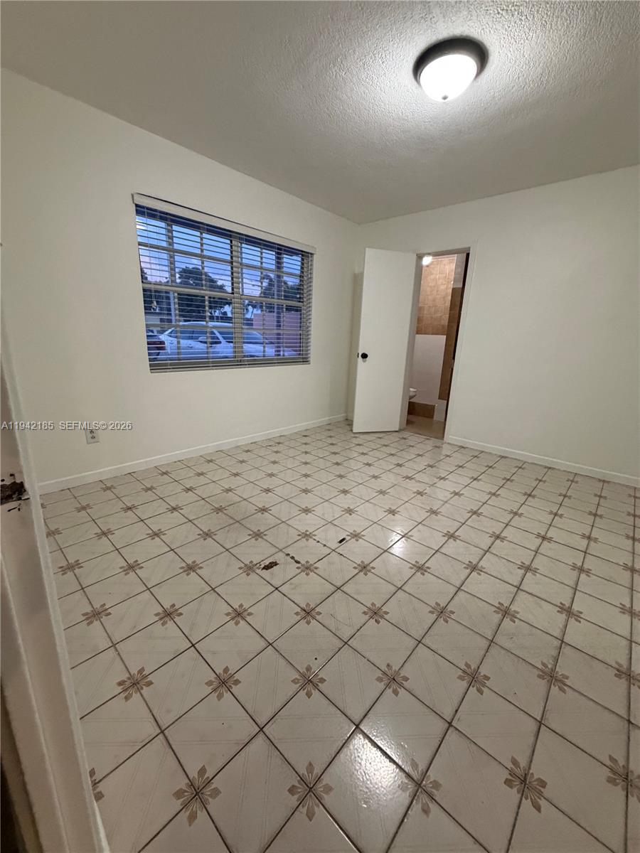 958 East 21st Street Hialeah, FL 33013 - Photo 4 of 16
