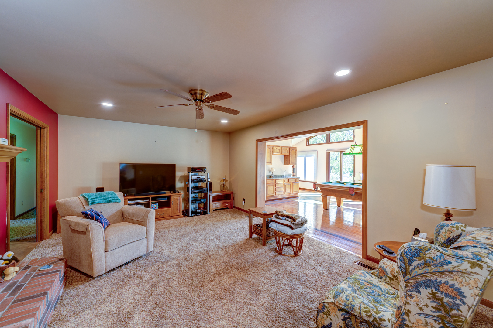 S885 Spring Green Way Batavia, IL 60510 - Photo 10 of 42