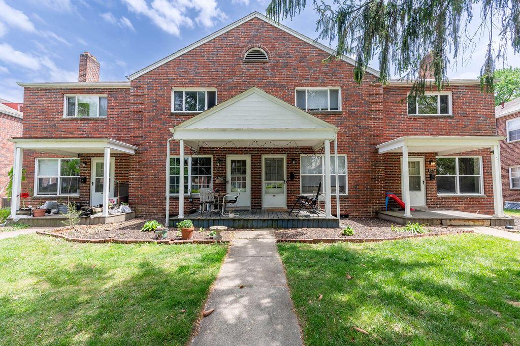 846 Kenwick Road, Unit 852 Columbus, OH 43209 - Photo 1 of 34 Front Exterior