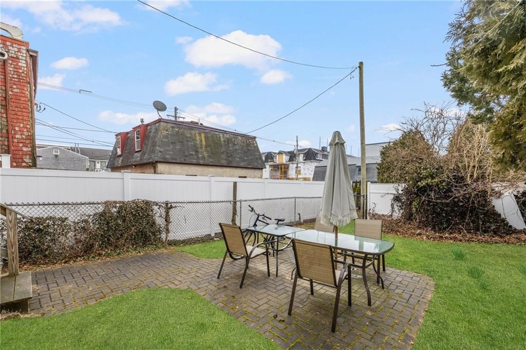 423 Thames Street Newport, RI 02840 - Photo 18 of 20