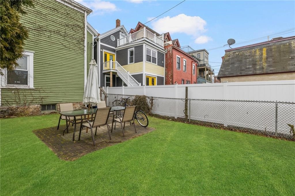 423 Thames Street Newport, RI 02840 - Photo 19 of 20