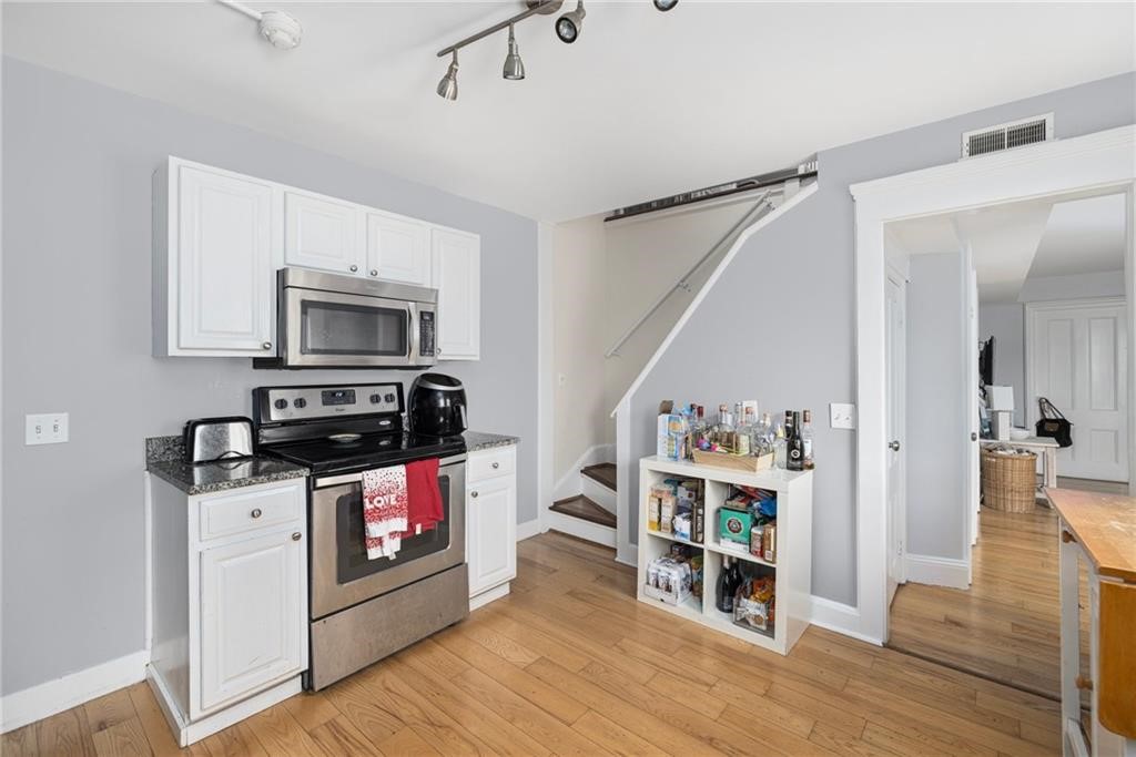 423 Thames Street Newport, RI 02840 - Photo 6 of 20