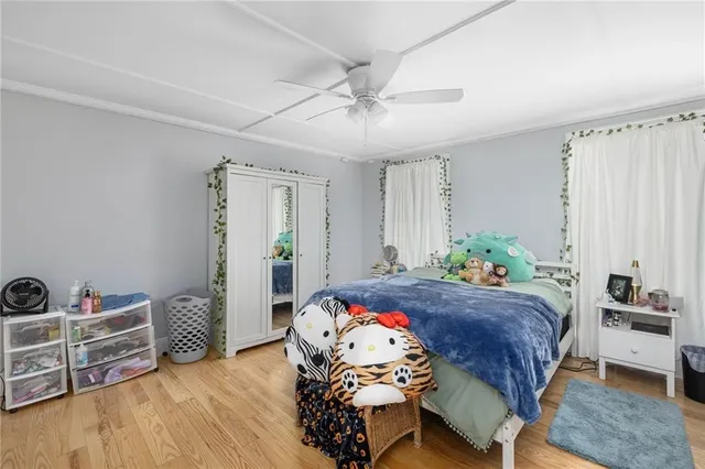 $8,000 | 423 Thames Street, Newport, RI 02840