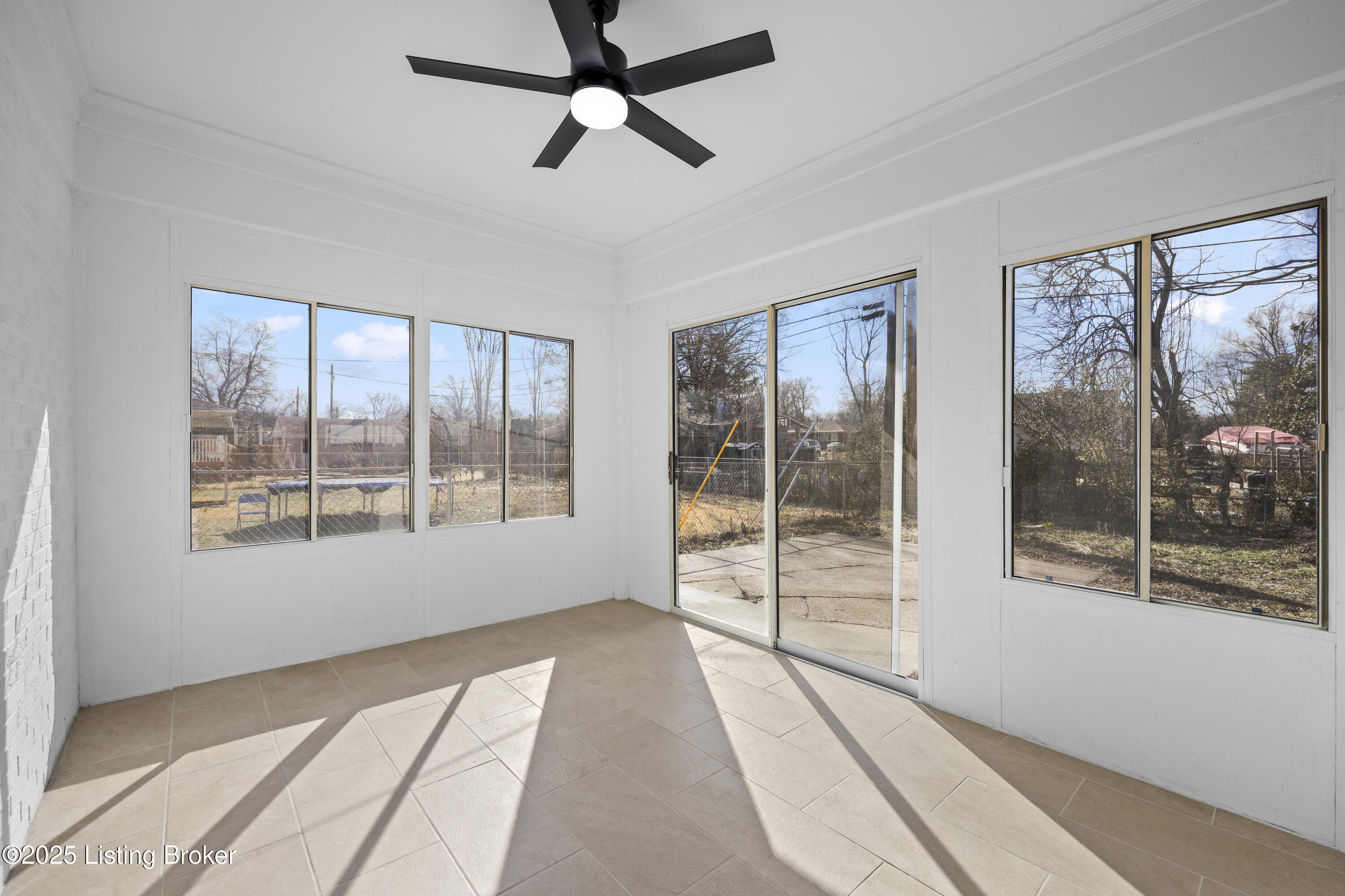 3816 Chatham Road Louisville, KY 40218 - Photo 20 of 30 EOSR9457